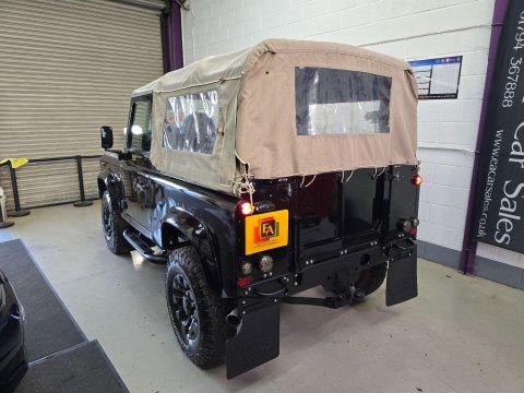 Land Rover Defender 90 HARD-TOP TD5 7