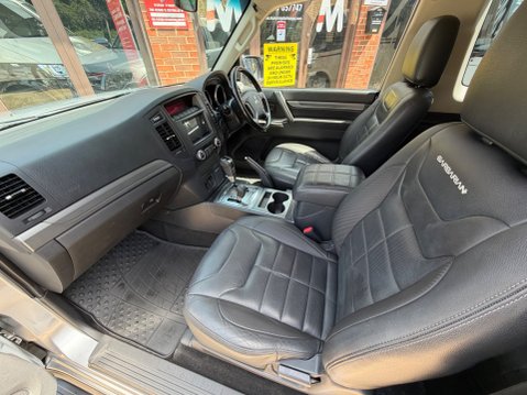 Mitsubishi Shogun DI-D BARBARIAN SWB DEMO PLUS 1 OWNER 10