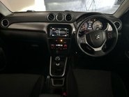 Suzuki Vitara SZ-T BOOSTERJET MHEV 3