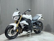 Triumph Street Triple 2013 ONLY 13K STUNNING EXAMPLE NEW MOT WARRANTY 6