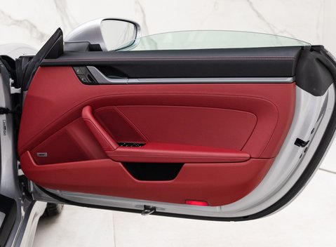 Porsche 911 Carrera 4S Cabriolet (992) 21