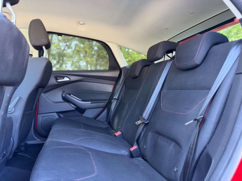 Ford Focus 1.5 Focus Zetec S Red Edition 5dr 18