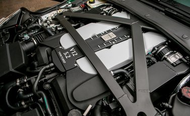 Aston Martin DBS Superleggera 35