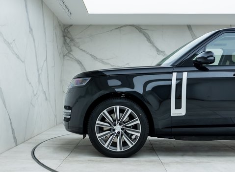 Land Rover Range Rover P460e AUTOBIOGRAPHY LWB 35