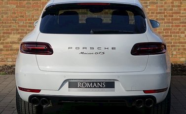 Porsche Macan GTS 22