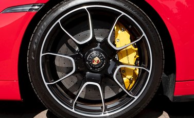 Porsche 911 Turbo S Cabriolet (992) 12