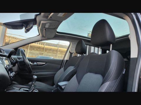 Nissan Qashqai DIG-T N-CONNECTA 32