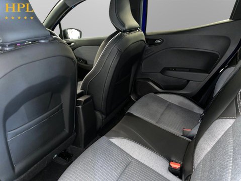 Renault Clio 1.6 E-TECH techno Hatchback 5dr Petrol Hybrid Auto Euro 6 (s/s) (145 ps) 20