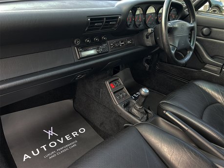 Porsche 911 CARRERA 4 47