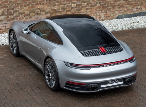 Porsche 911 Carrera 4S (992) 9