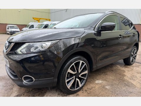 Nissan Qashqai 1.6 dCi Tekna SUV 5dr Diesel Manual 2WD Euro 6 (s/s) (130 ps) 18