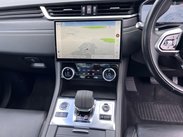 Jaguar F-Pace 2.0 D200 MHEV R-Dynamic HSE Auto AWD Euro 6 (s/s) 5dr 23