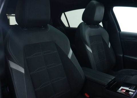 Vauxhall Astra 1.2 Turbo Ultimate Hatchback 5dr Petrol Auto Euro 6 (s/s) (130 ps) 46