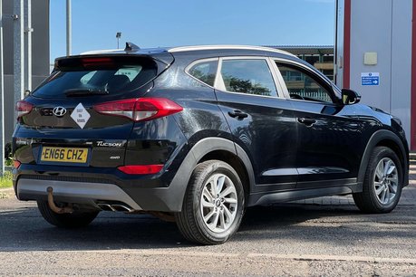 Hyundai TUCSON 2.0 CRDi SE Nav SUV 5dr Diesel Manual 4WD Euro 6 (136 ps) 8