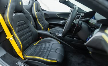 Ferrari SF90 Spider 17