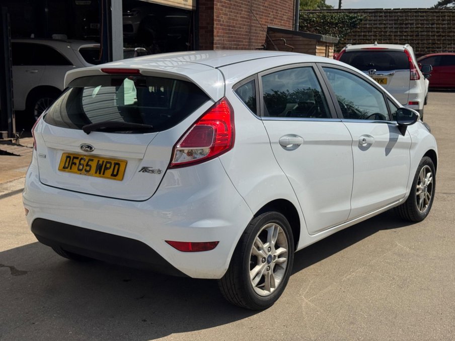 2015 Ford Fiesta — image 7