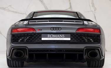 Audi R8 V10 Performance Carbon Black 7