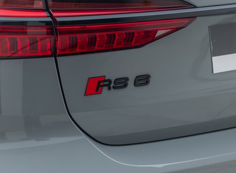 Audi RS6 AVANT PERFORMANCE 31