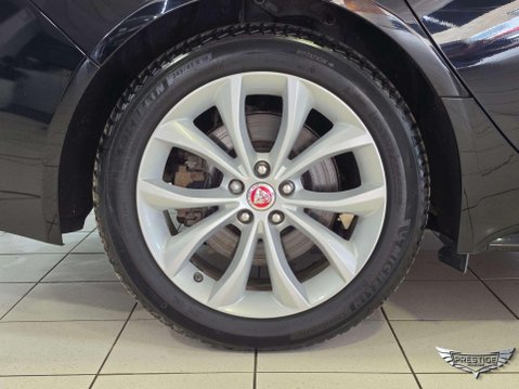 Jaguar XF 2.0i R-Sport Sportbrake Auto Euro 6 (s/s) 5dr 70