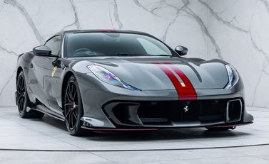 Ferrari 812 Competizione 6