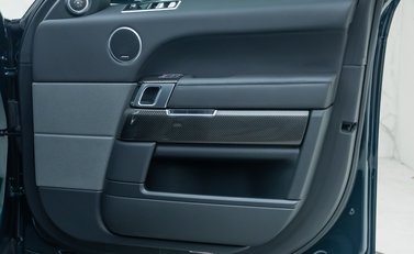 Land Rover Range Rover Sport SVR Urban 25