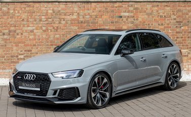 Audi RS4 Avant 6