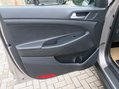 Hyundai TUCSON 2.0 CRDi SE Nav 4WD Euro 6 5dr 51