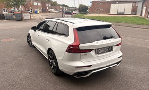 Volvo V60 RECHARGE T8 POLESTAR ENGINEERED AWD Pano Sunroof Pilot Assist HUD Rev Cam++ 3