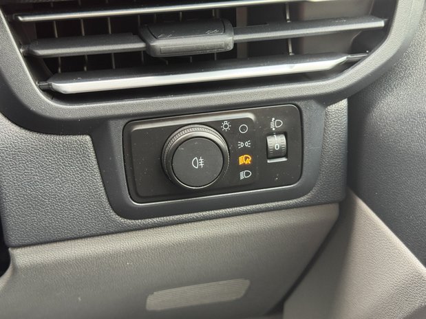 Ford Transit Custom SWB L1H1 Low Roof Limited 320 136bhp Air Con Alloys Camera Sensors EURO 6 20
