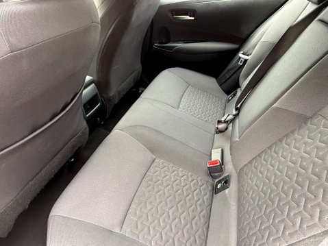 Toyota Corolla 1.8 VVT-h GPF Icon Tech Hatchback 5dr Petrol Hybrid CVT Euro 6 (s/s) (122 p 38