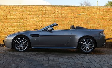 Aston Martin V8 Vantage S Roadster 4