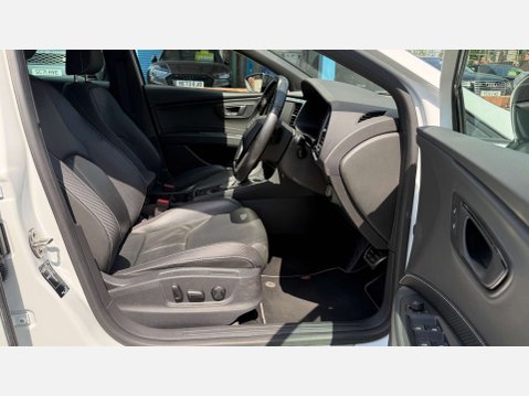 SEAT Leon 2.0 Leon Cupra Luxury 290 TSi Semi-Auto 5dr 4