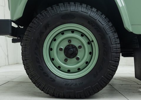 Land Rover Defender 110 HERITAGE 