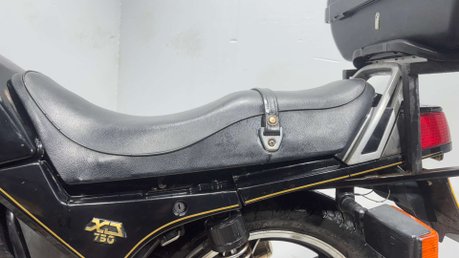 Yamaha XJ MAXIM 1981 32K PROJECT CLASSIC BIKE 750CC PARTS BIKE BREAKER 17