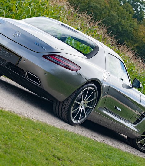 Mercedes-Benz SLS AMG 1