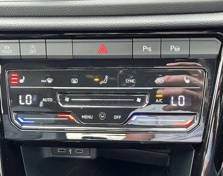 Volkswagen T-Roc 1.5 T-Roc R-Line TSI Semi-Auto 5dr 45