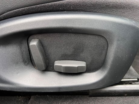 Jaguar F-Pace 2.0 D180 R-Sport Auto AWD Euro 6 (s/s) 5dr 27