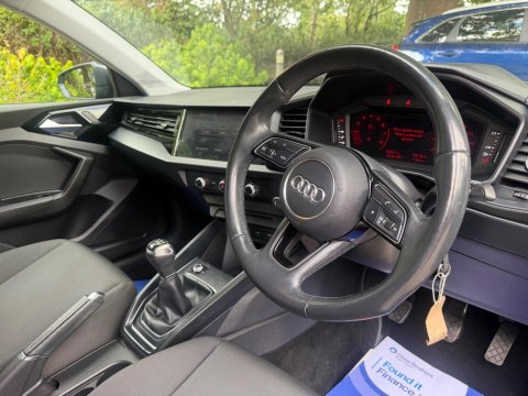 Audi A1 1.0 TFSI 25 Technik Sportback Euro 6 (s/s) 5dr 9