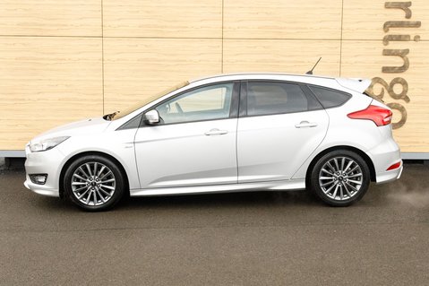 Ford Focus ST-LINE 14