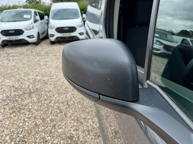 Ford Transit Connect Crew Cab LWB L2H1 Low Roof Trend Air Con Sensors EURO 6 NO VAT 20