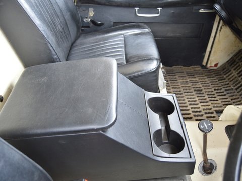 Land Rover 88 Series III SUV 23