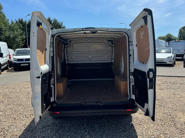 Renault Trafic AUTO SWB L1H1 Low Roof Business SL29 Air Con Sensors EURO 6 8