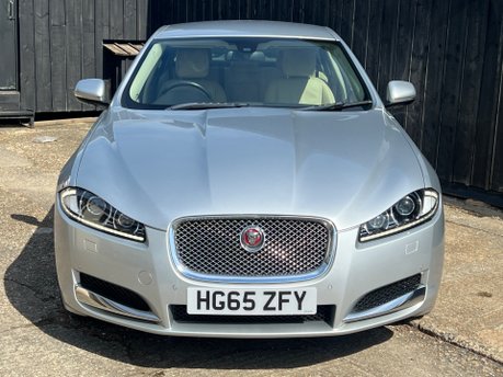 Jaguar XF D LUXURY 3