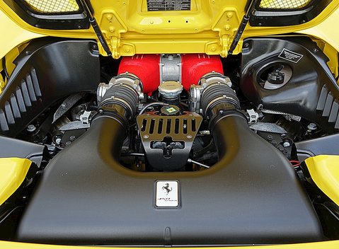 Ferrari 458 Spider 25