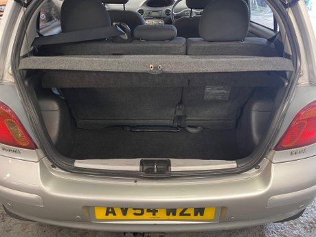 Toyota Yaris 1.3 VVT-i T Spirit 5dr 25