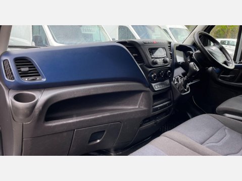 Iveco Daily 2.3D HPI 14V Business 35S 3520 Panel Van 5dr Diesel HiMatic MWB H2 Euro 6 ( 23