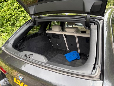 BMW 5 Series 520D M SPORT TOURING MHEV 22