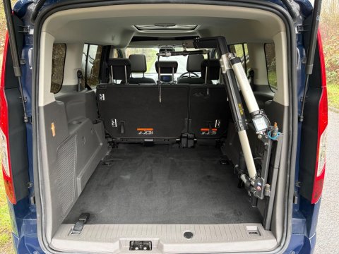 Ford Grand Tourneo Connect TITANIUM TDCI 4