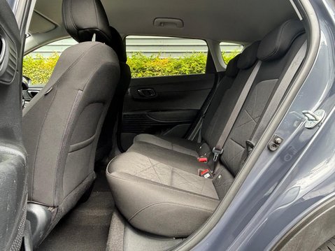 Hyundai BAYON T-GDI PREMIUM MHEV 30