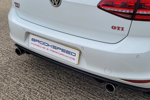 Volkswagen Golf GTI 19